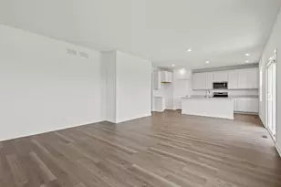 152 Cressmoor Blvd, Hobart, IN 46342 - Photo 6