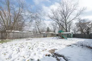 763 Timberline Pkwy, Valparaiso, IN 46385 - Photo 14