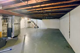 4820 E 26th Ave, Lake Station, IN 46405 - Photo 6