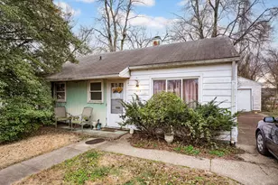 1379 Pollack Ave, Evansville, IN 47714 - Photo 2