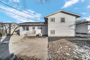 9220 Wildwood Dr, Highland, IN 46322 - Photo 34