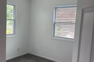 2714 Floyd St, Lake Station, IN 46405 - Photo 8