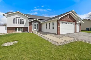 7540 W 92nd Ave, Crown Point, IN 46307 - Photo 2