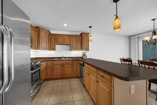 11010 Beacon Ct, Saint John, IN 46373 - Photo 2