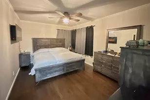 140 N Linda St, Hobart, IN 46342 - Photo 16