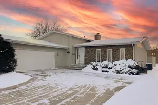 1118 Fran-lin Pkwy, Munster, IN 46321 - Photo 1