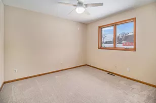 9082 Dallas Pl, Crown Point, IN 46307 - Photo 10