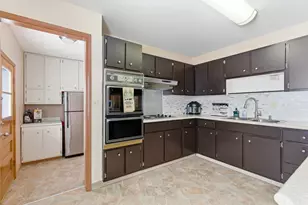 225 Dogwood Dr, Chesterton, IN 46304 - Photo 6