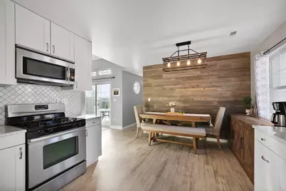 520 Pheasant Run Drive, Hobart, IN 46342 - Photo 8