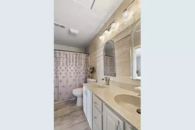 520 Pheasant Run Drive, Hobart, IN 46342 - Photo 16