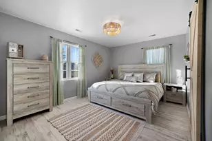 520 Pheasant Run Dr, Hobart, IN 46342 - Photo 14