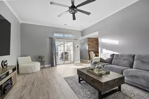 520 Pheasant Run Dr, Hobart, IN 46342 - Photo 6