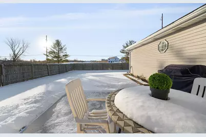 520 Pheasant Run Drive, Hobart, IN 46342 - Photo 18