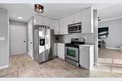 520 Pheasant Run Drive, Hobart, IN 46342 - Photo 10