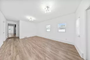 820 Brown St, Valparaiso, IN 46383 - Photo 12