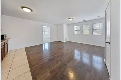 357 S Greenwich Street #6, Valparaiso, IN 46383 - Photo 4