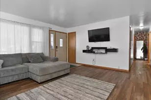 5471 W 78th Ln, Schererville, IN 46375 - Photo 2