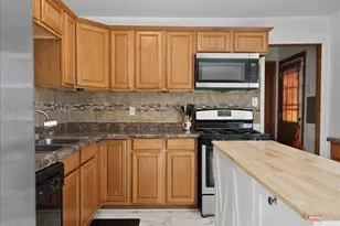 5471 W 78th Ln, Schererville, IN 46375 - Photo 10