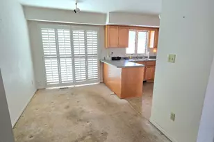 1542 W 93rd Ct, Crown Point, IN 46307 - Photo 4