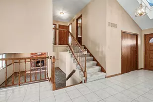 9679 E Oakridge Dr, Saint John, IN 46373 - Photo 12