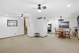 1455 Mississippi Pl, Hobart, IN 46342 - Photo 10