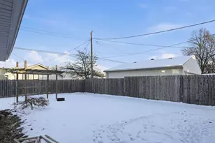 1455 Mississippi Pl, Hobart, IN 46342 - Photo 6