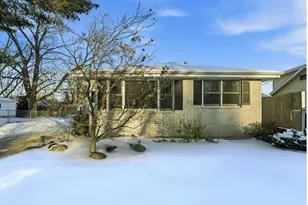 1455 Mississippi Pl, Hobart, IN 46342 - Photo 2