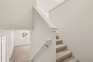 125 Mayfield Dr, Michigan City, IN 46360 - Photo 2