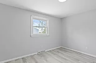 1401 Robin Rd, Valparaiso, IN 46383 - Photo 14