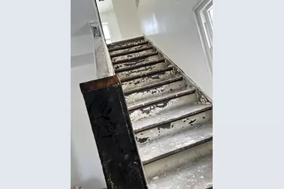 647 Vermont Street, Gary, IN 46402 - Photo 10