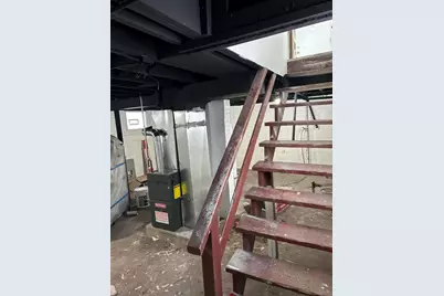 647 Vermont Street, Gary, IN 46402 - Photo 18