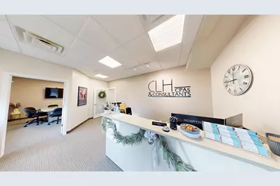 127 East Shore Pkwy #E, La Porte, IN 46350 - Photo 2