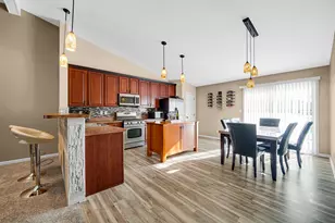 2799 W 84th Ln, Merrillville, IN 46410 - Photo 6