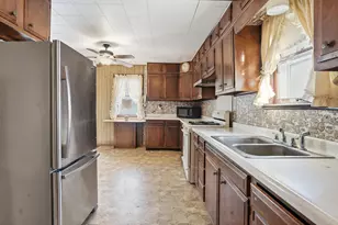 624 N West St, Crown Point, IN 46307 - Photo 4