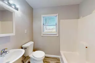 218 N Ash St, Hobart, IN 46342 - Photo 16