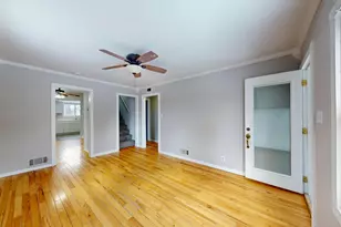 218 N Ash St, Hobart, IN 46342 - Photo 10