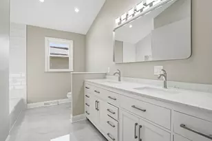 2008 Sir Richard Rd, Schererville, IN 46375 - Photo 16