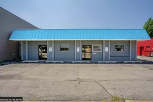 821 W Glen Park Ave, Griffith, IN 46319 - Photo 1