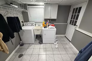 1325 W 75th Pl, Merrillville, IN 46410 - Photo 14