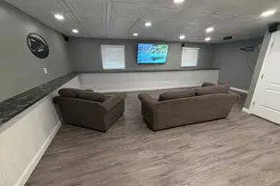 1325 W 75th Pl, Merrillville, IN 46410 - Photo 12