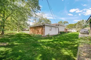 205 Fairview Ln, Schererville, IN 46375 - Photo 14