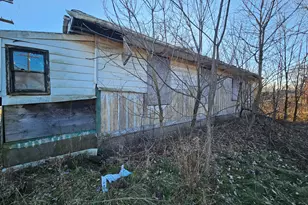 2456 Delaware St, Gary, IN 46407 - Photo 2