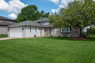 13100 Snowberry Ln, Saint John, IN 46373 - Photo 2