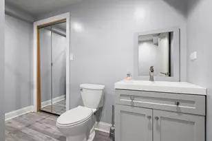 1089 Lakeview Dr, Hobart, IN 46342 - Photo 18