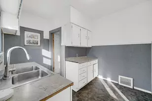 6636 Van Buren Ave, Hammond, IN 46324 - Photo 8