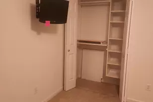 2721 Georgetowne Dr, Highland, IN 46322 - Photo 14