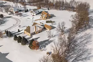 2651 Woodbine Dr, Valparaiso, IN 46383 - Photo 52