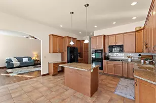 2651 Woodbine Dr, Valparaiso, IN 46383 - Photo 20