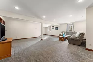 2651 Woodbine Dr, Valparaiso, IN 46383 - Photo 34