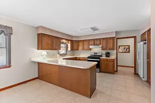 176 Wexford, Valparaiso, IN 46385 - Photo 14